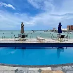 Yacht Coast By Holiday Stays